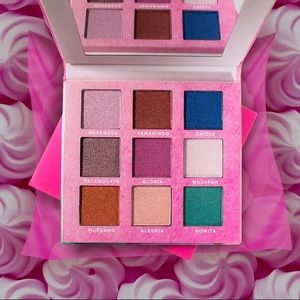 Eyeshadow palette